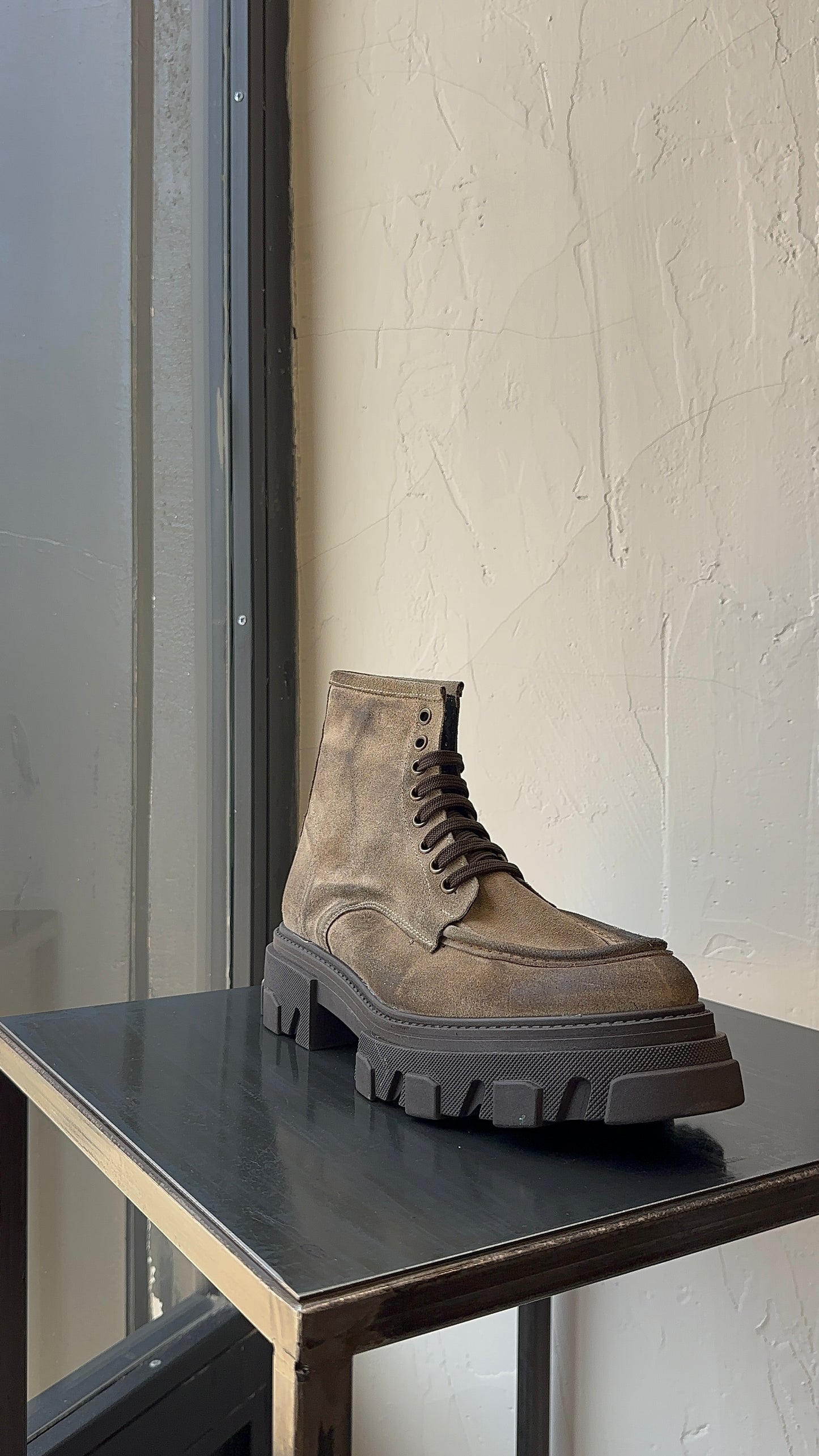 BOOTS CAMOSCIO