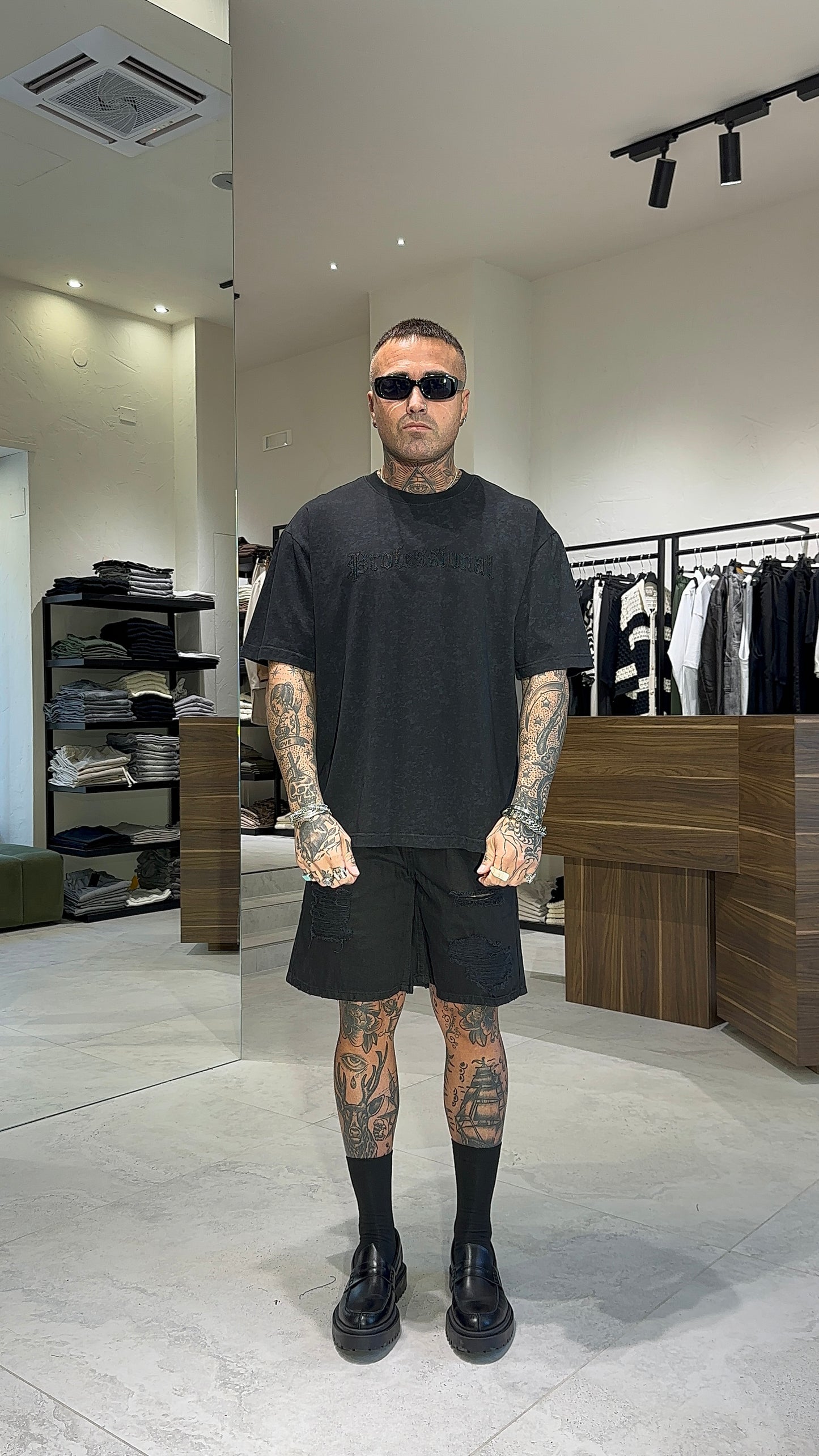 PROFESSIONAL TEE