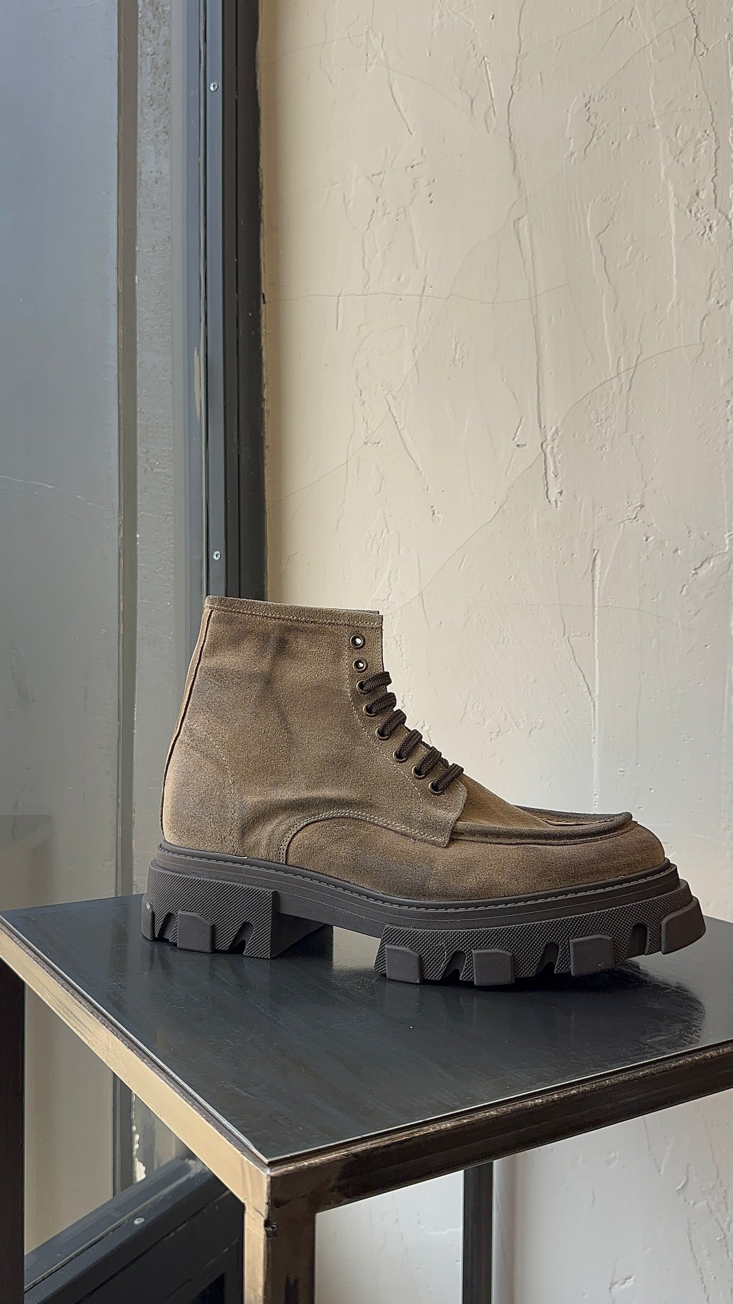 BOOTS CAMOSCIO