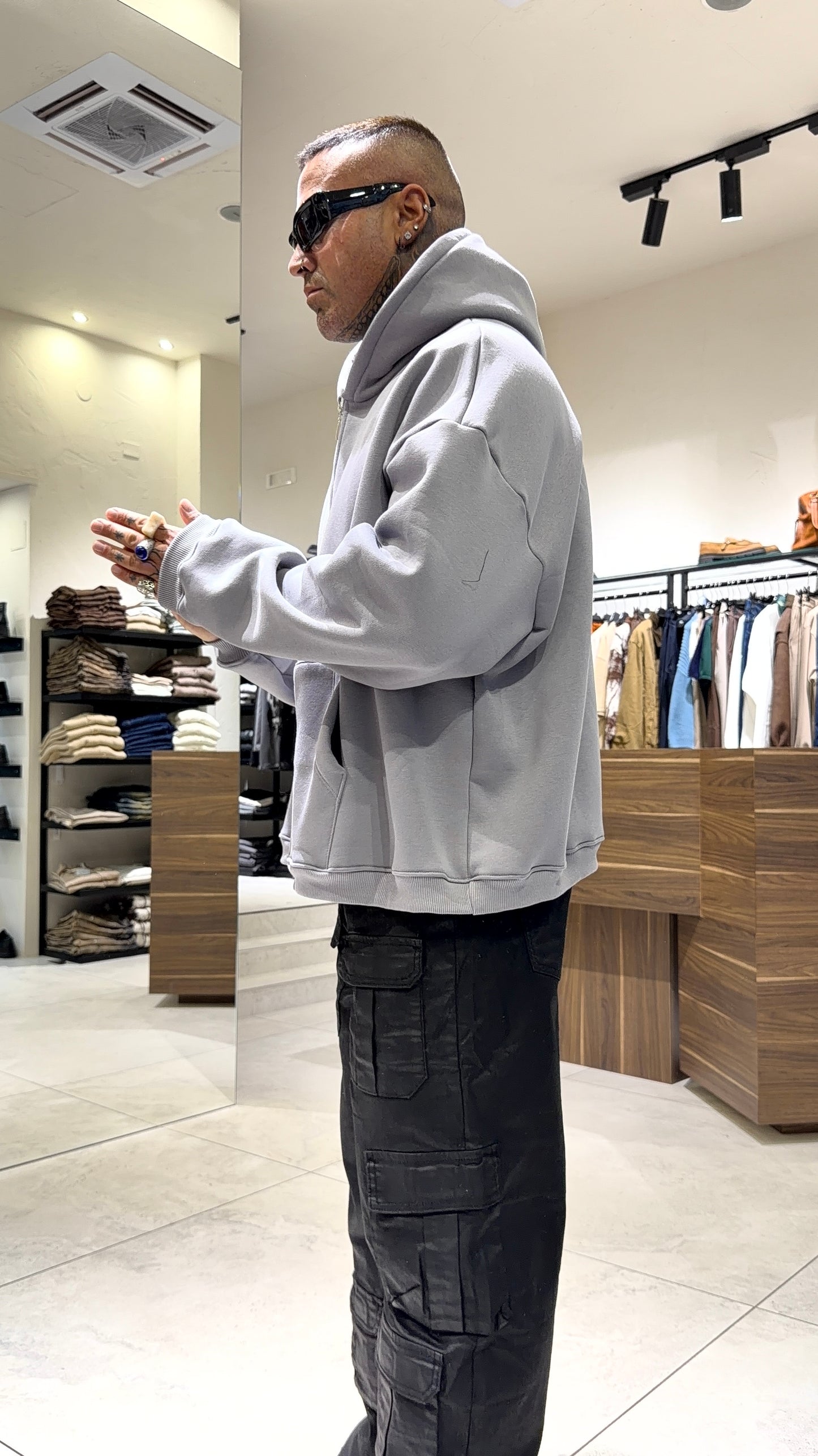 BOXY FIT HOODIE