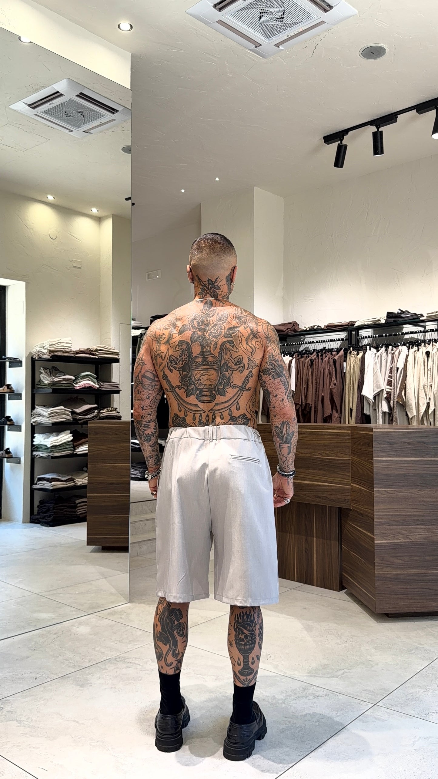 MIHARA SHORTS