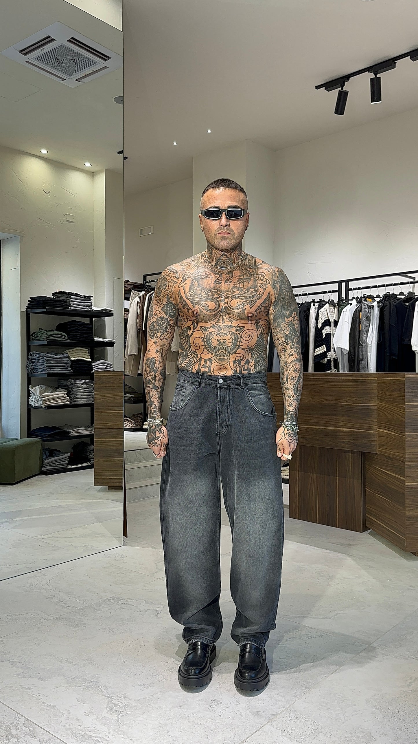 BALLOON JEANS