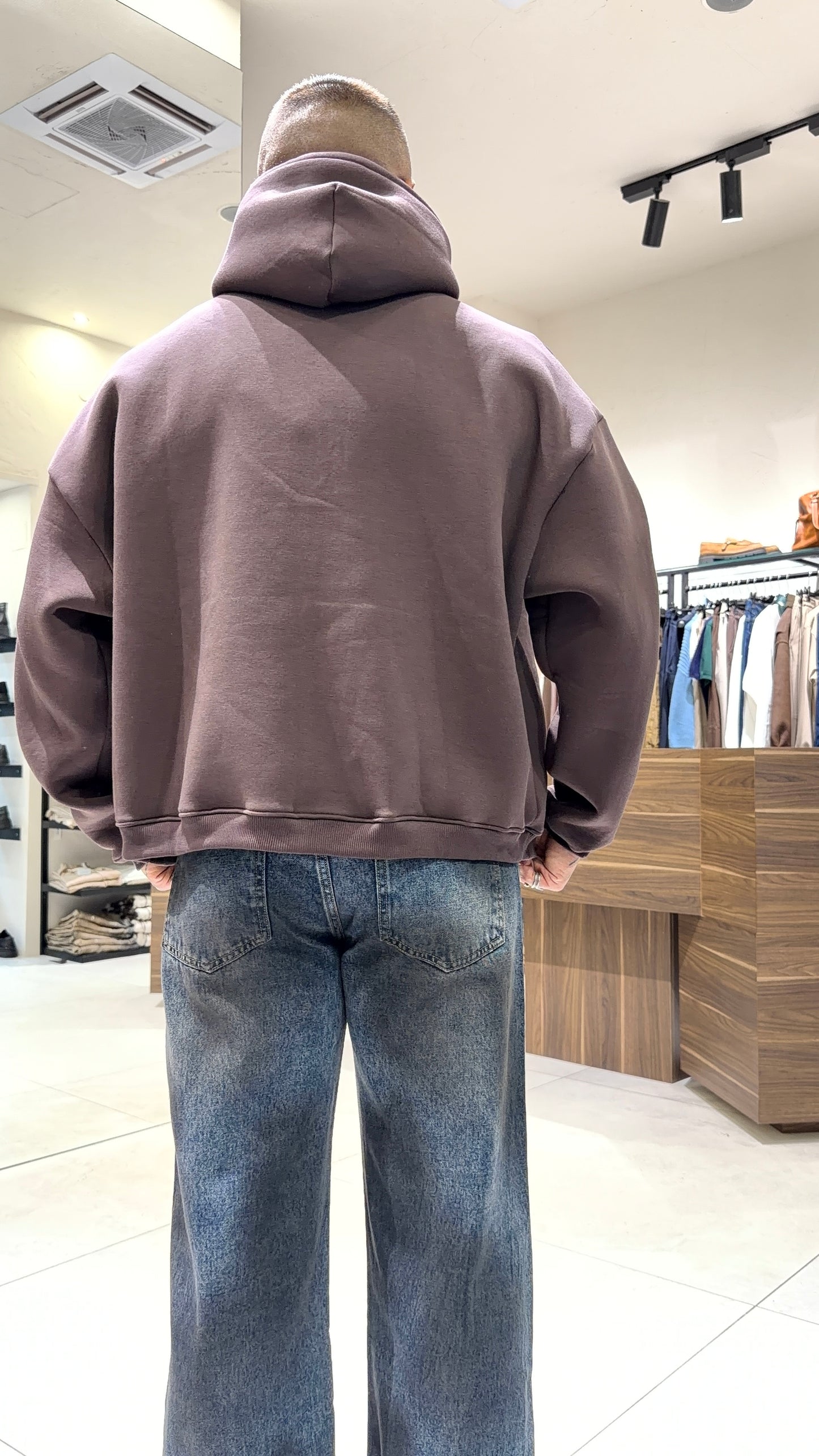 BOXY FIT HOODIE