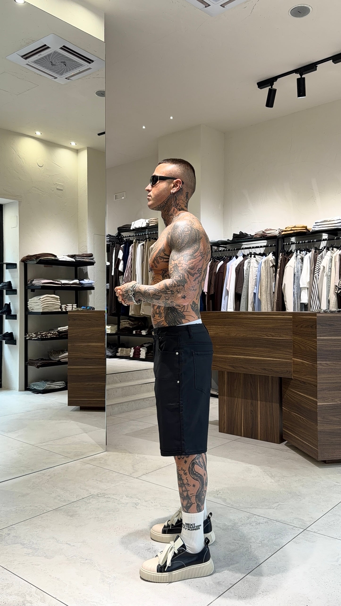 CARPENTER SHORTS PELLE NERO