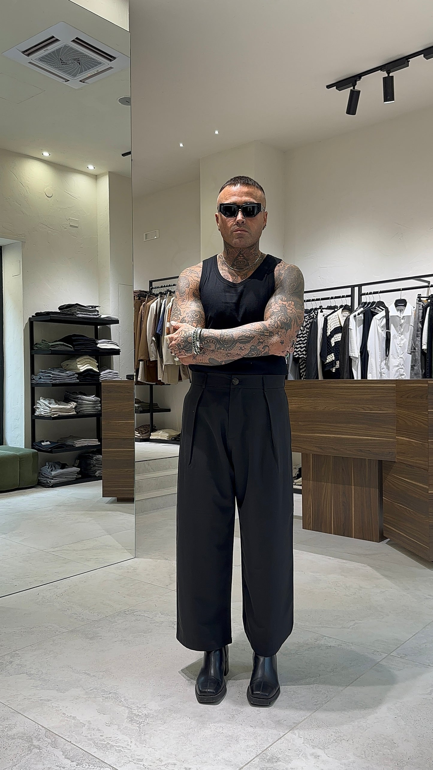 AVANTGARDE PANTS