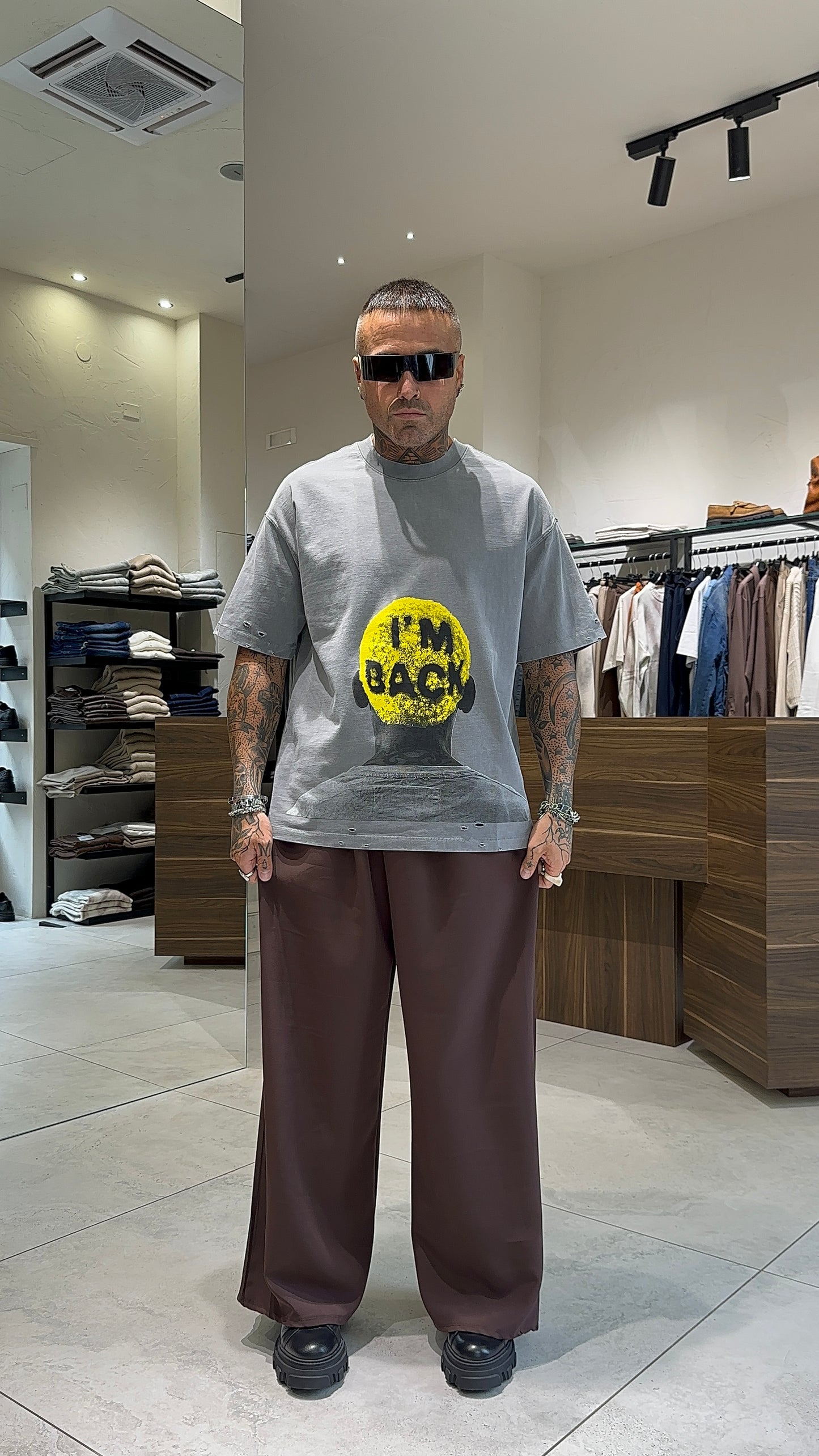 MAN BLACK TEE