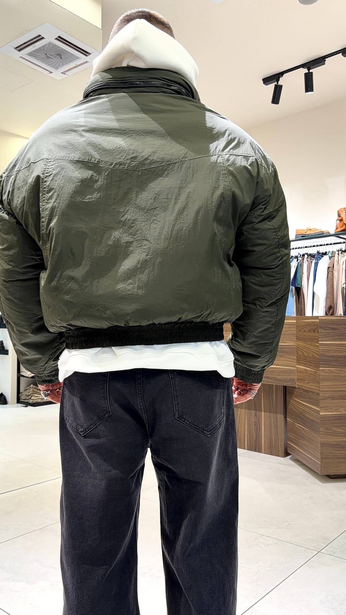 CROPPED BOMBER TECNICO