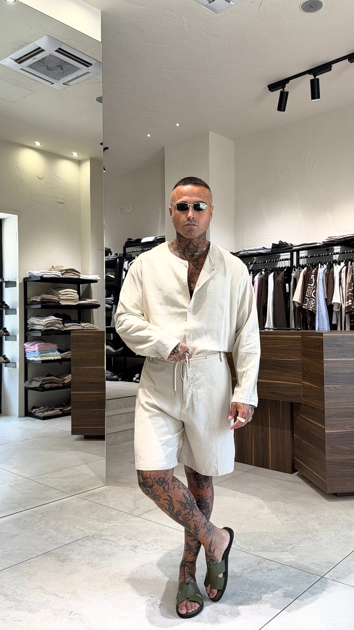 CLASSIC LINEN SHORTS