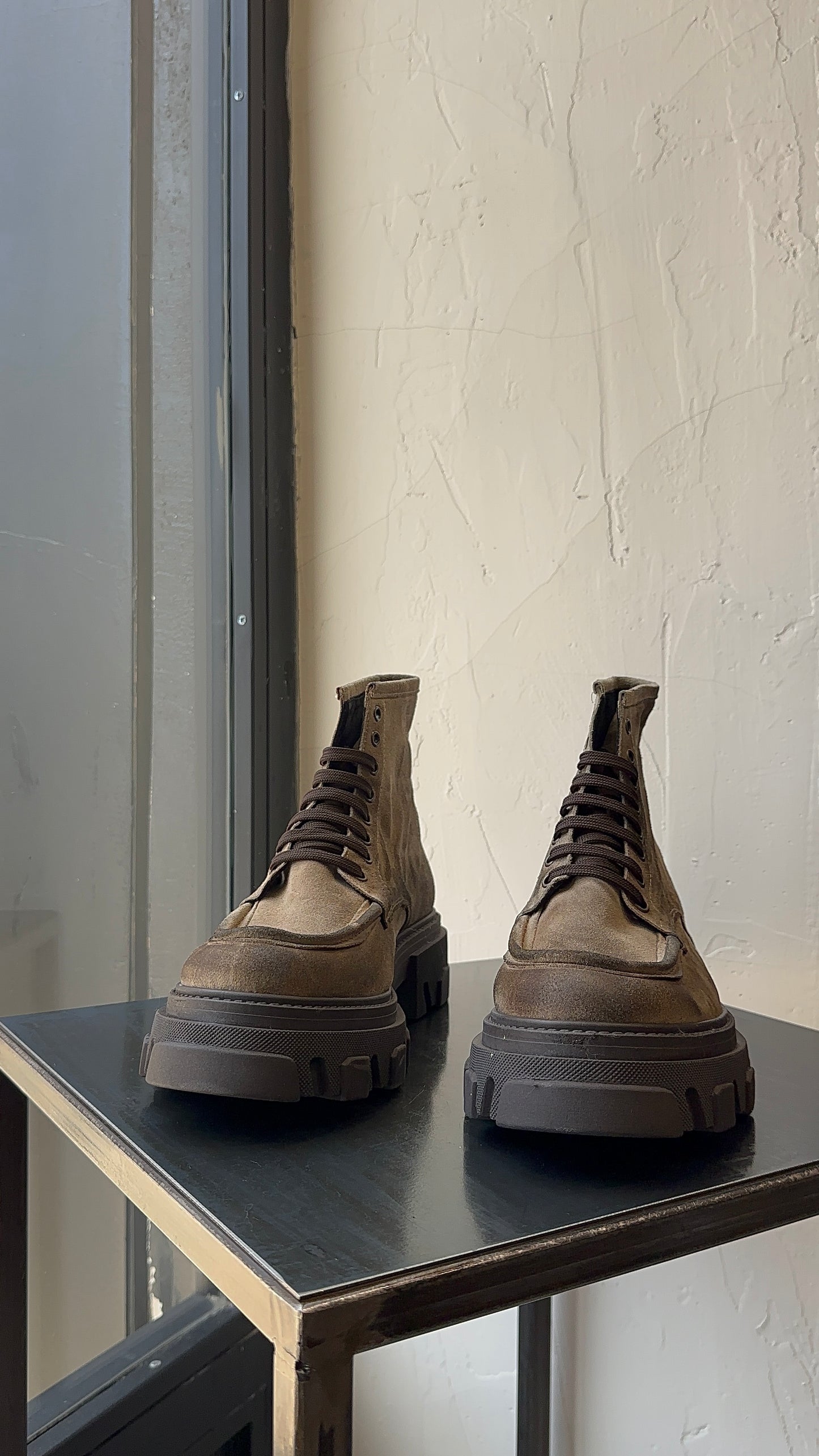 BOOTS CAMOSCIO