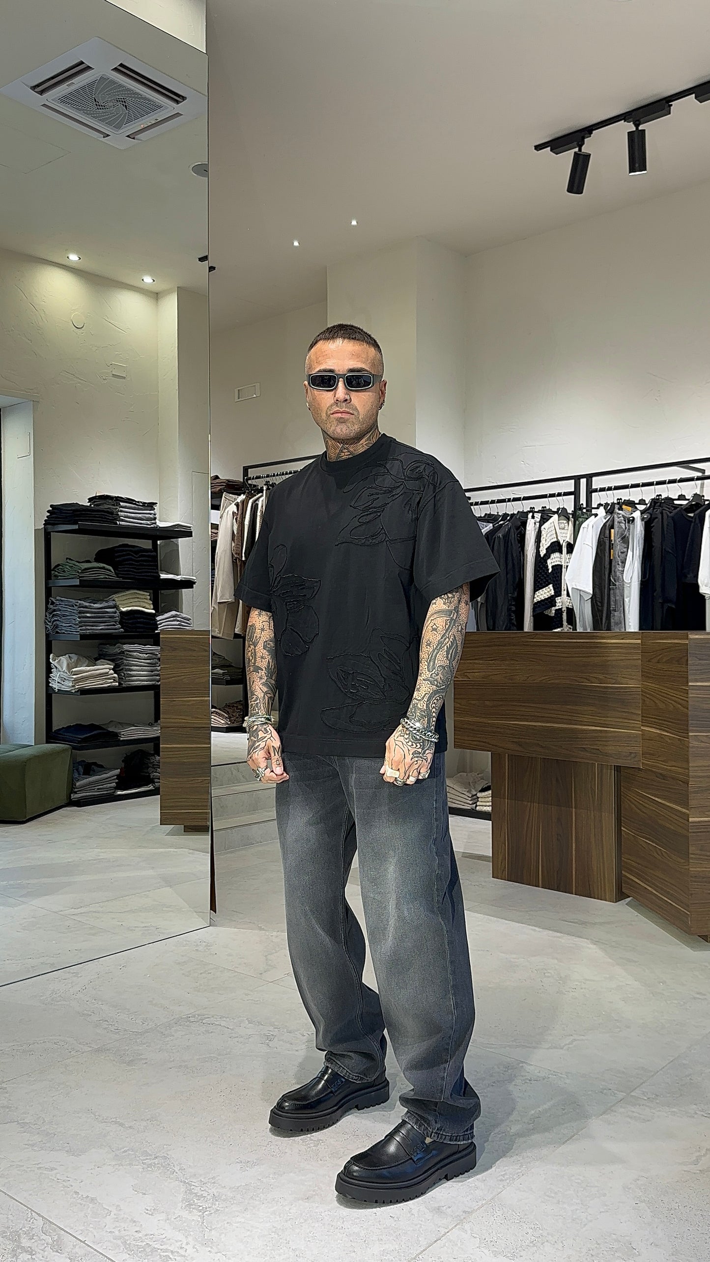 T-SHIRT RICAMO