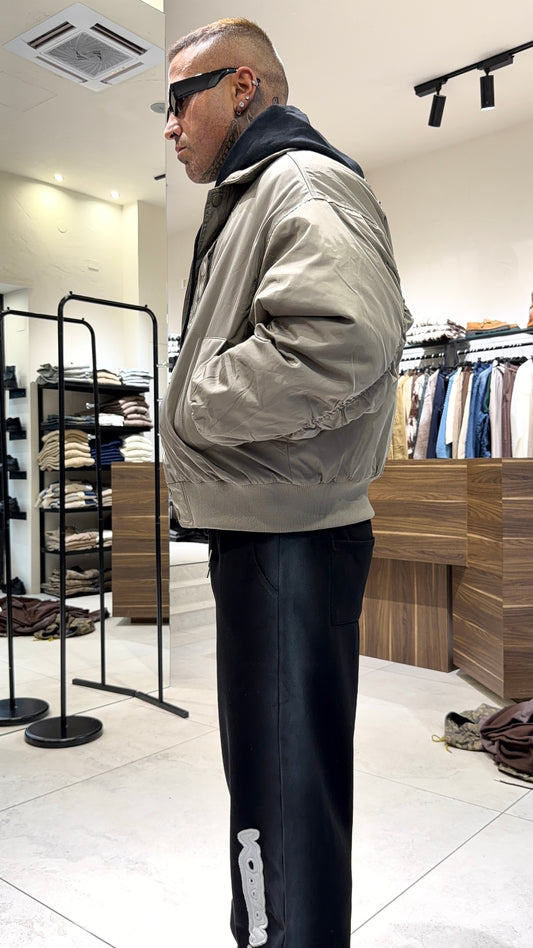CHANGE JACKET