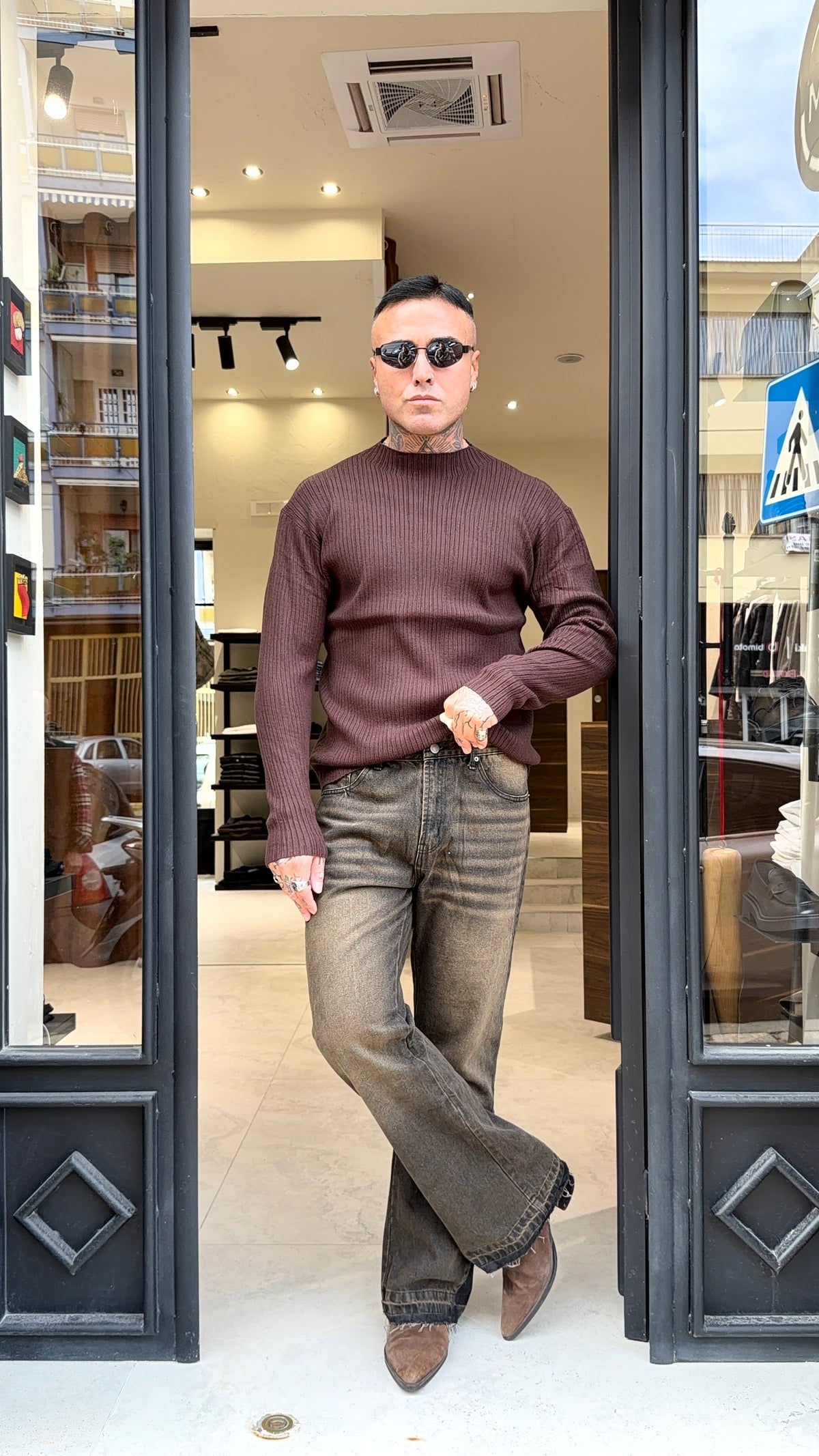 BOOTCUT STRONG 01