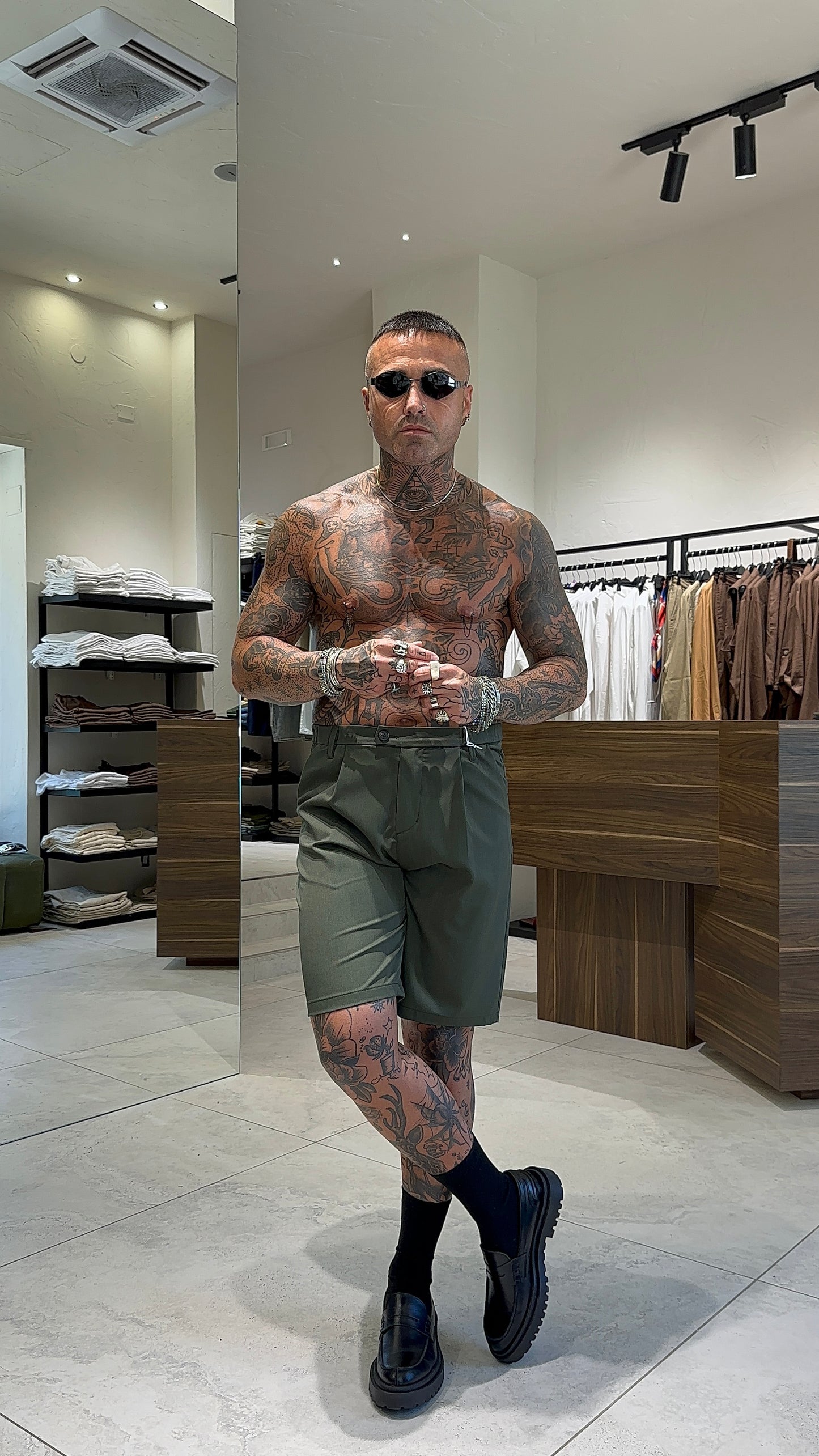 CLASSIC SHORTS