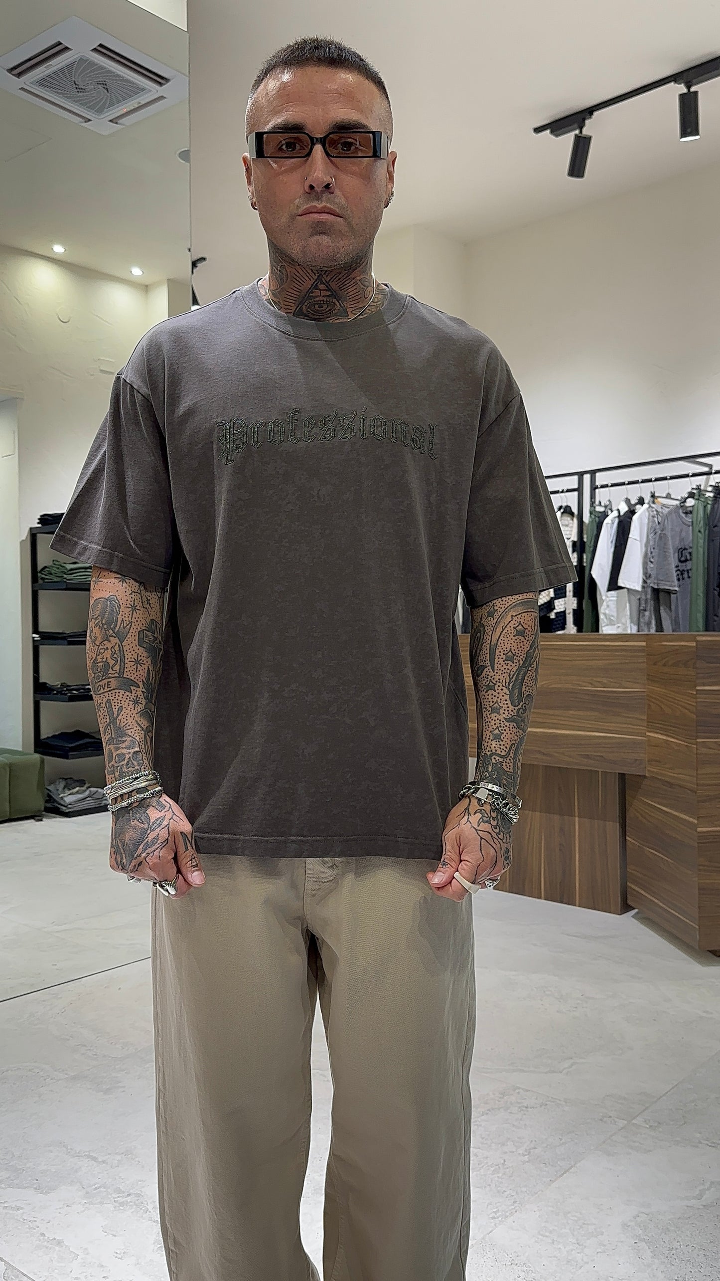 PROFESSIONAL TEE