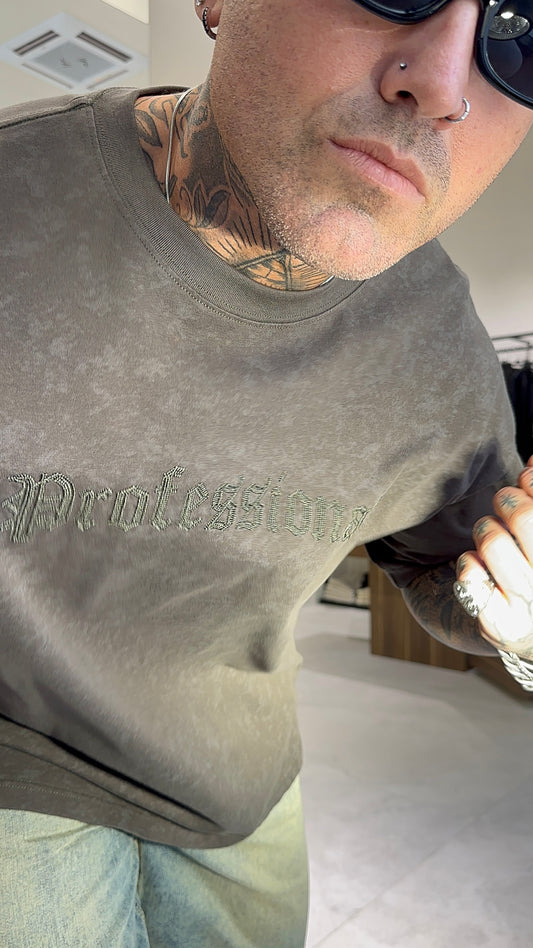 PROFESSIONAL TEE