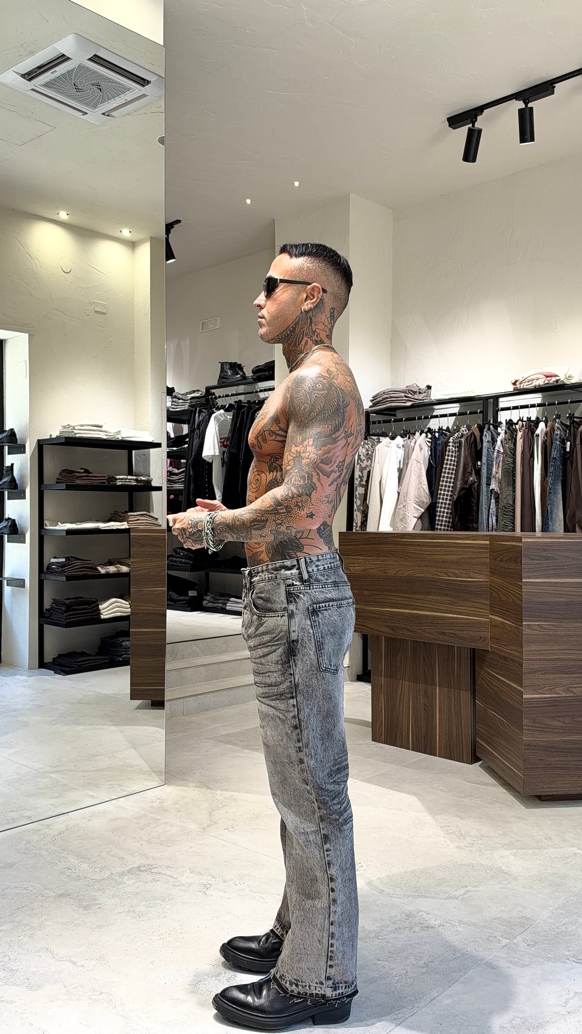 BOOTCUT SPALMATO JEANS