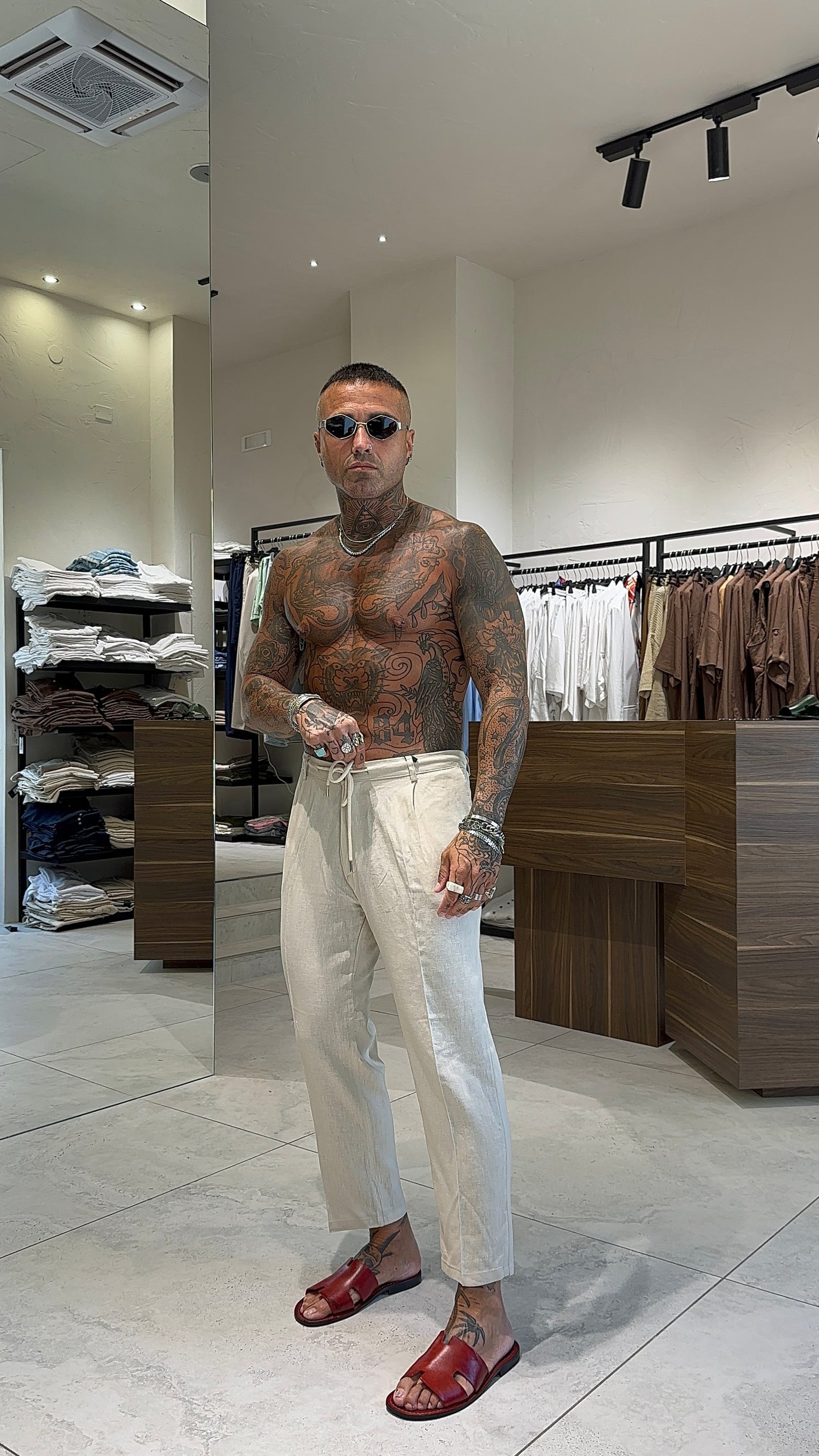 LINEN CAPRI PANTS