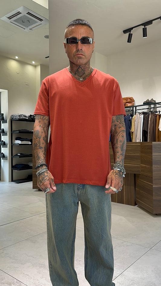 T-SHIRT SCOLLO V OVER