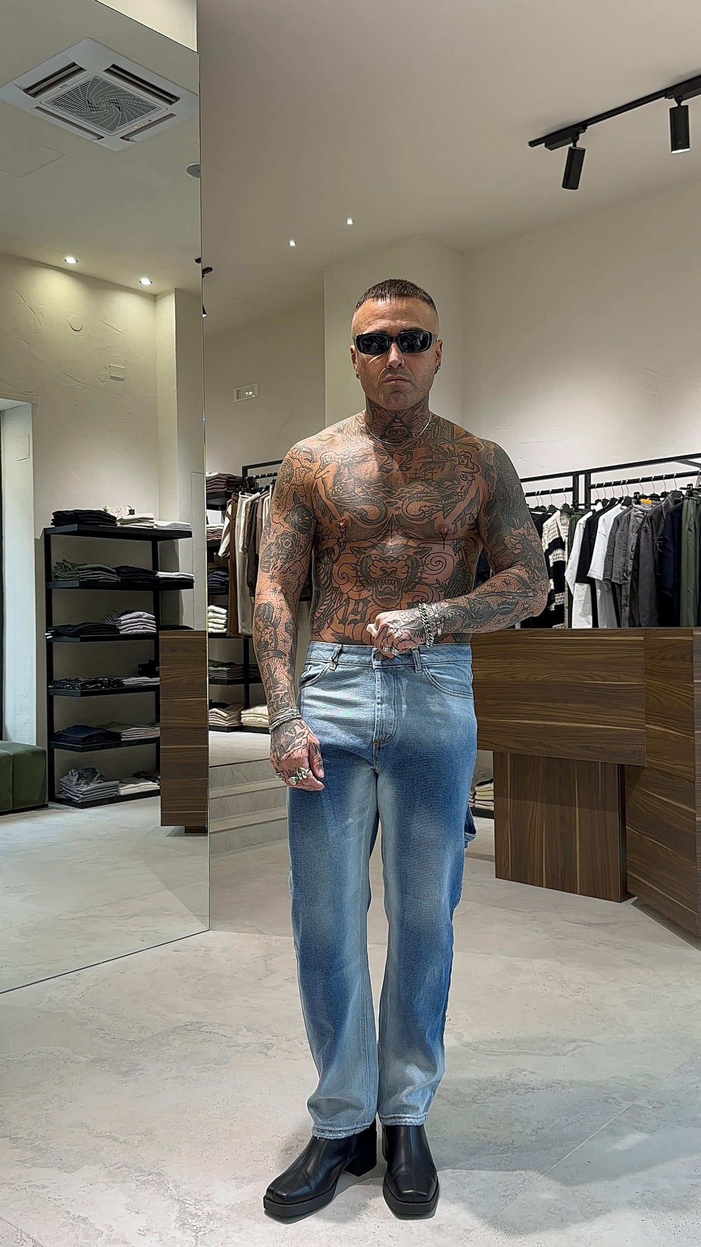 STAIN JEANS