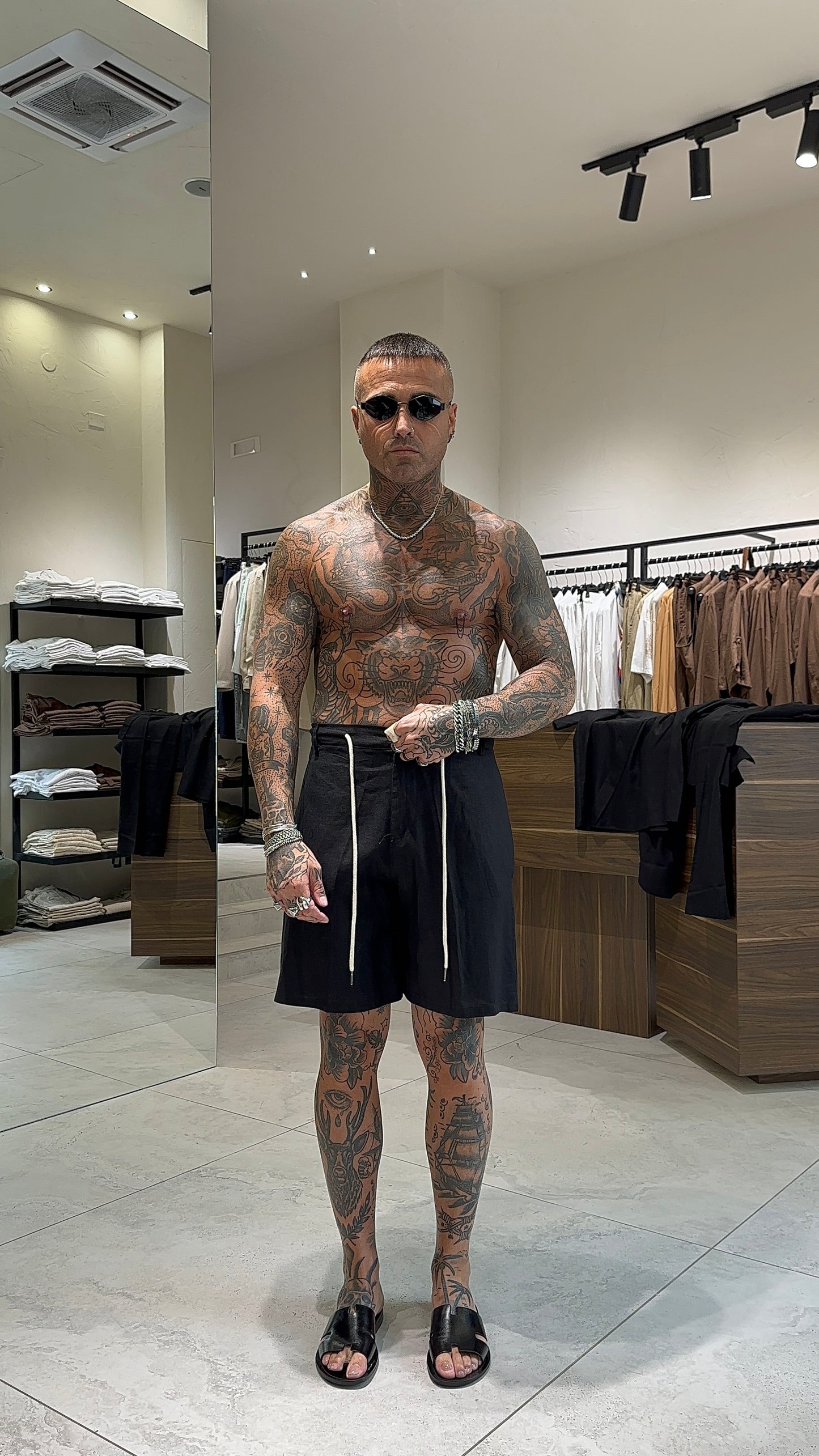 LINEN SHORTS BOTTON