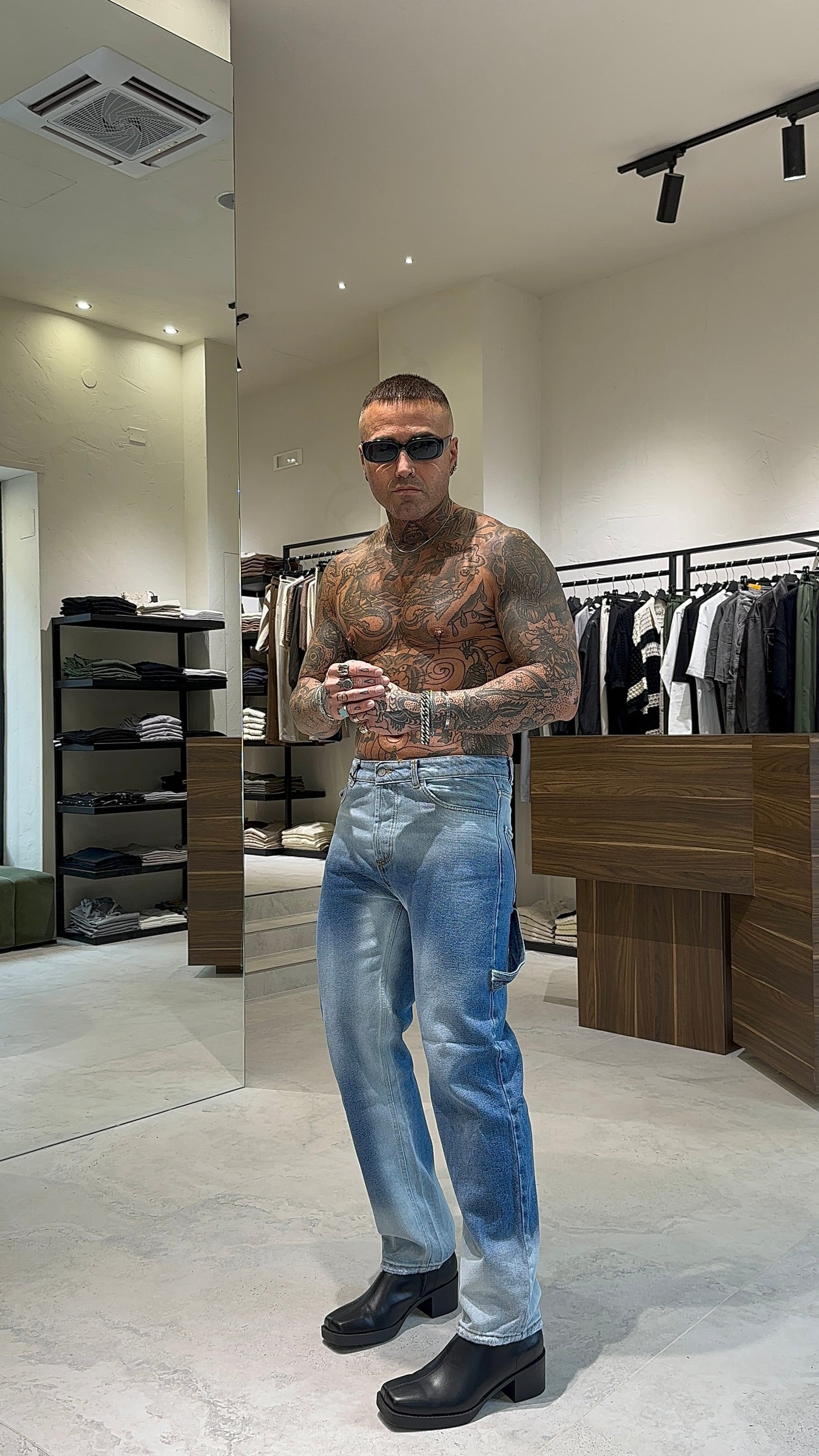 STAIN JEANS