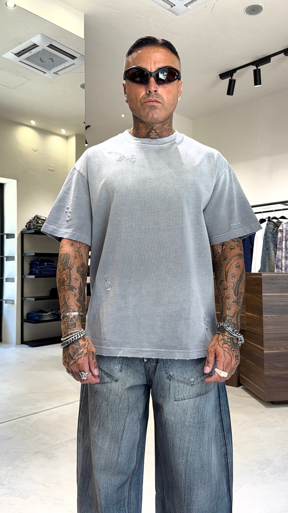 STUDIOS TEE