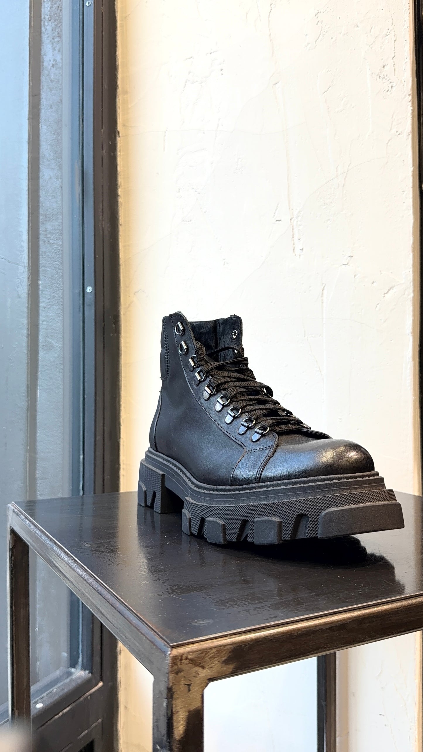 STIVALI STRINGATI LISCIA