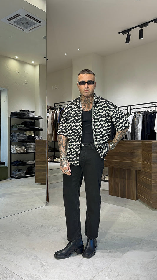 BLACK REGULAR FIT