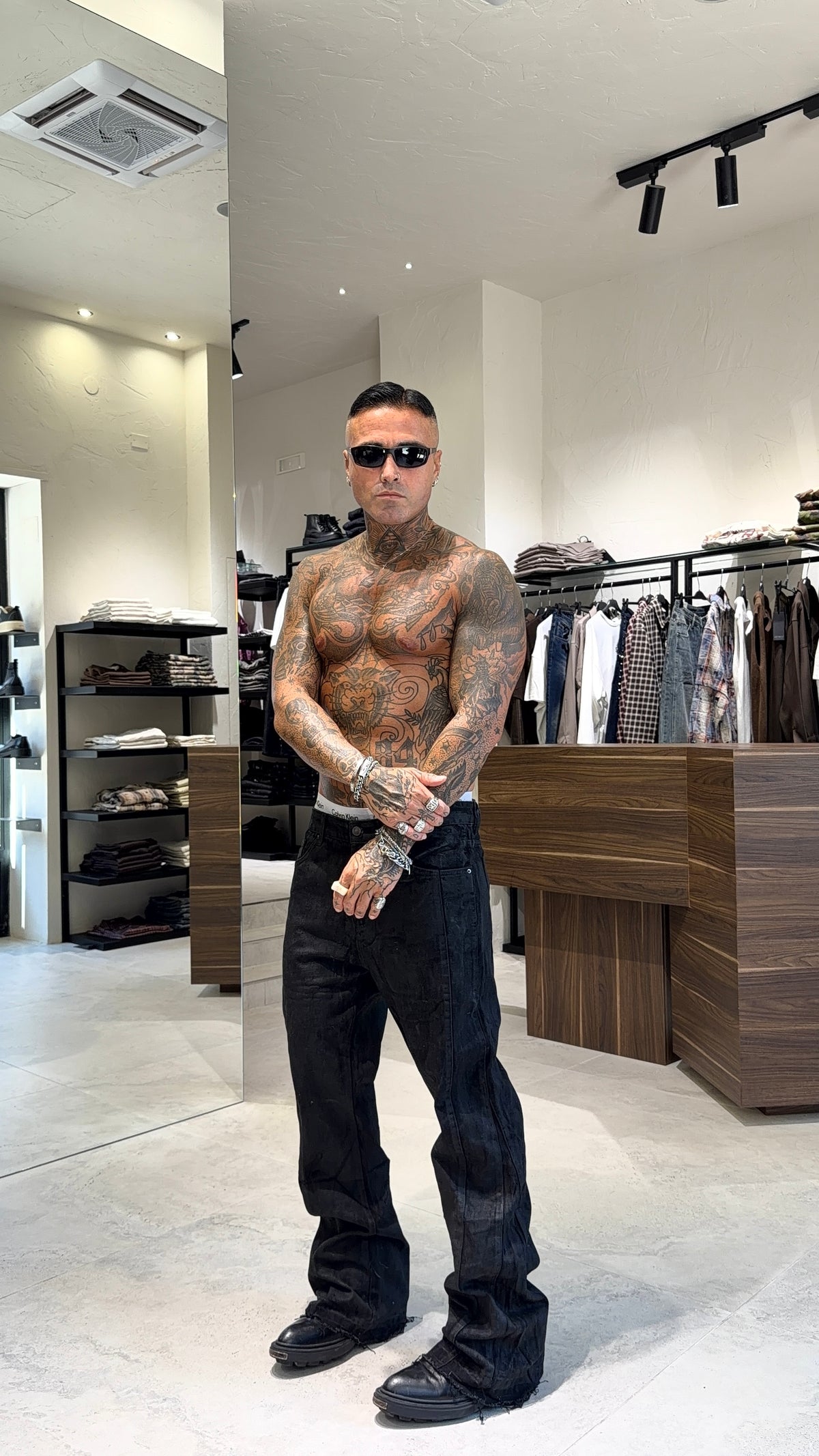 BOOTCUT SPALMATO JEANS