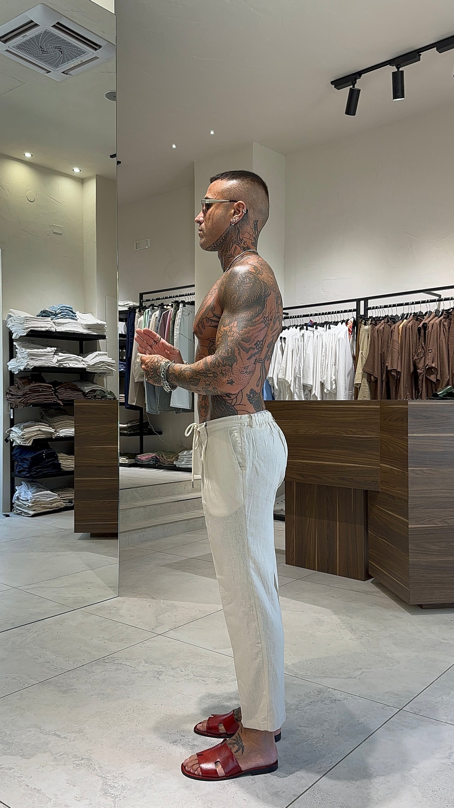 LINEN CAPRI PANTS