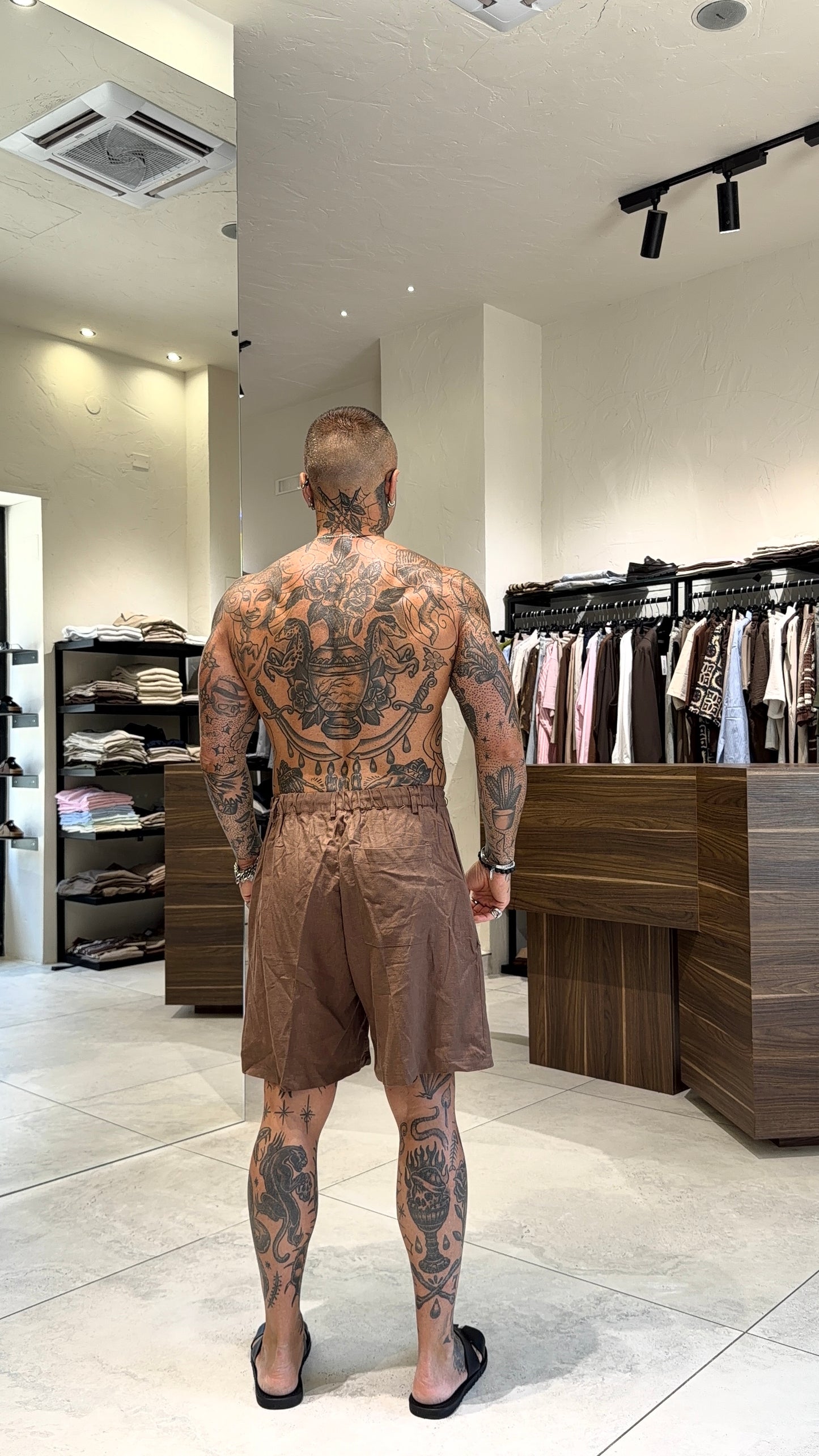 CLASSIC LINEN SHORTS