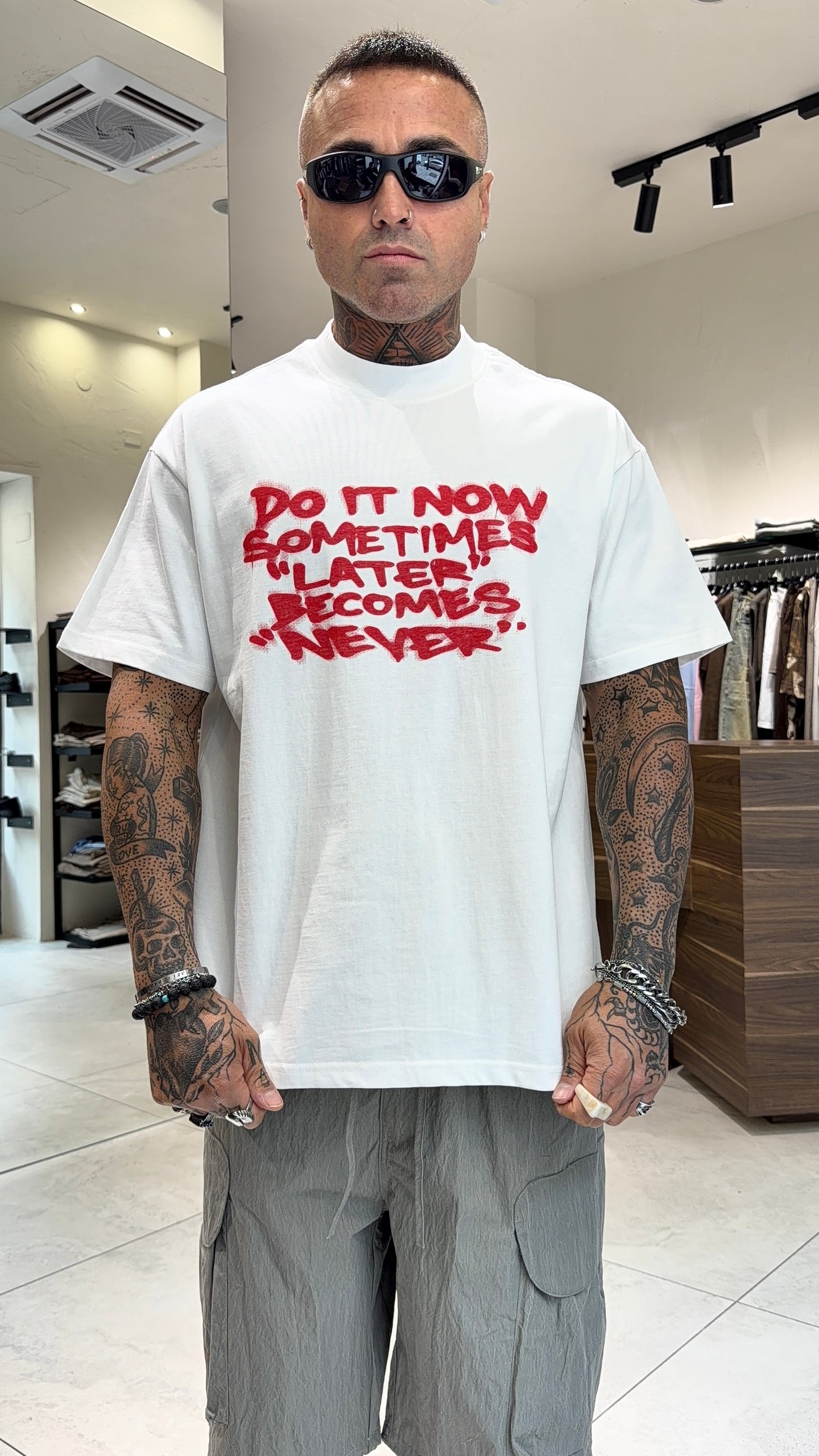 NEVER TEE