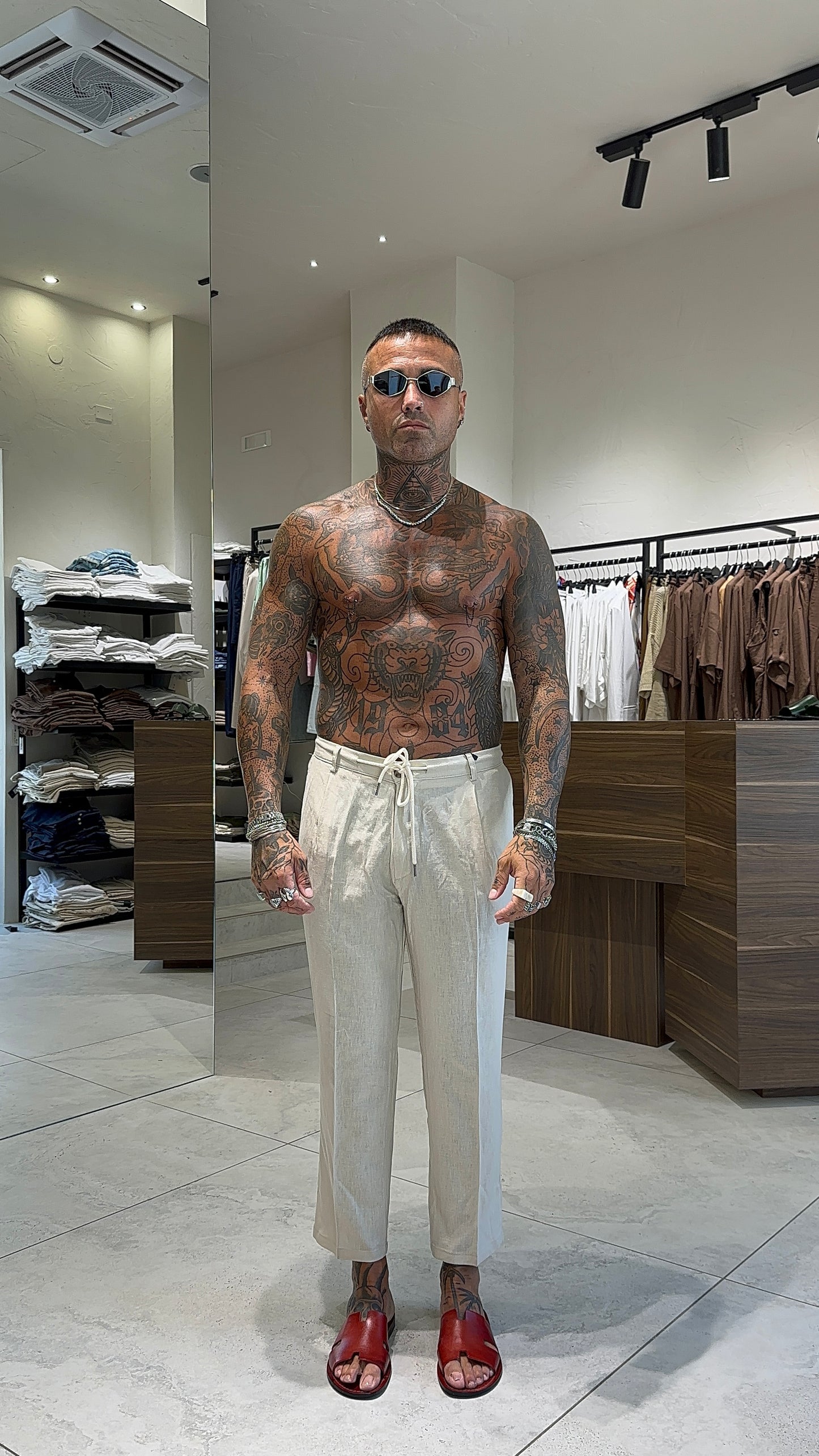 LINEN CAPRI PANTS