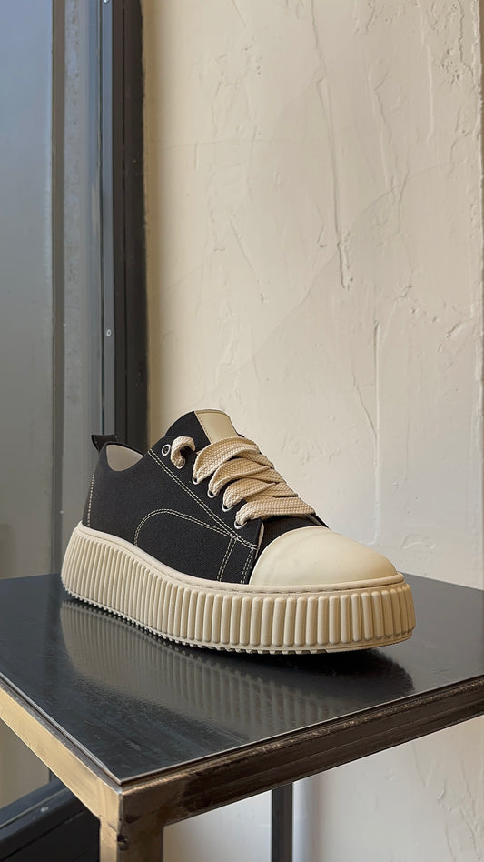 SNEAKERS HIGH SOLE