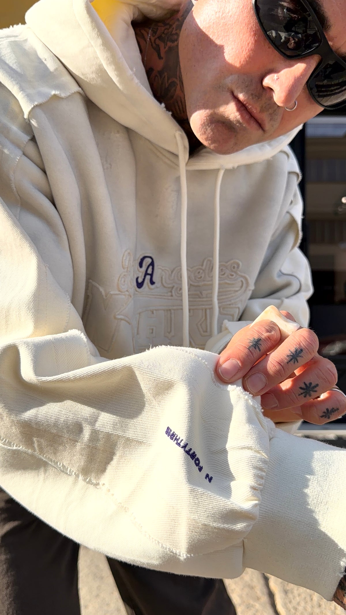 HOODED LOS ANGELS