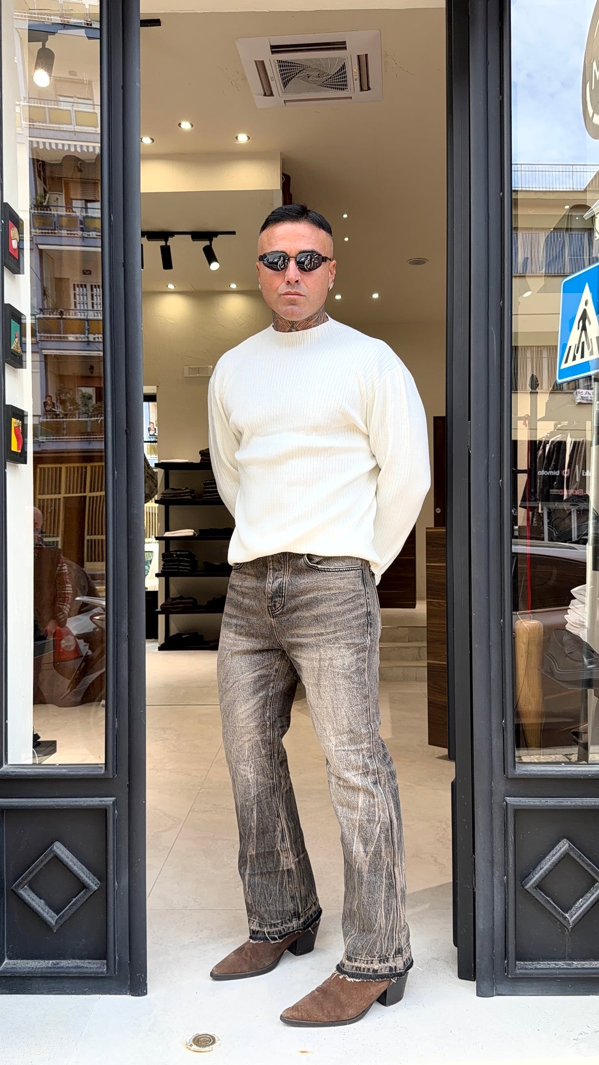BOOTCUT STRONG 02