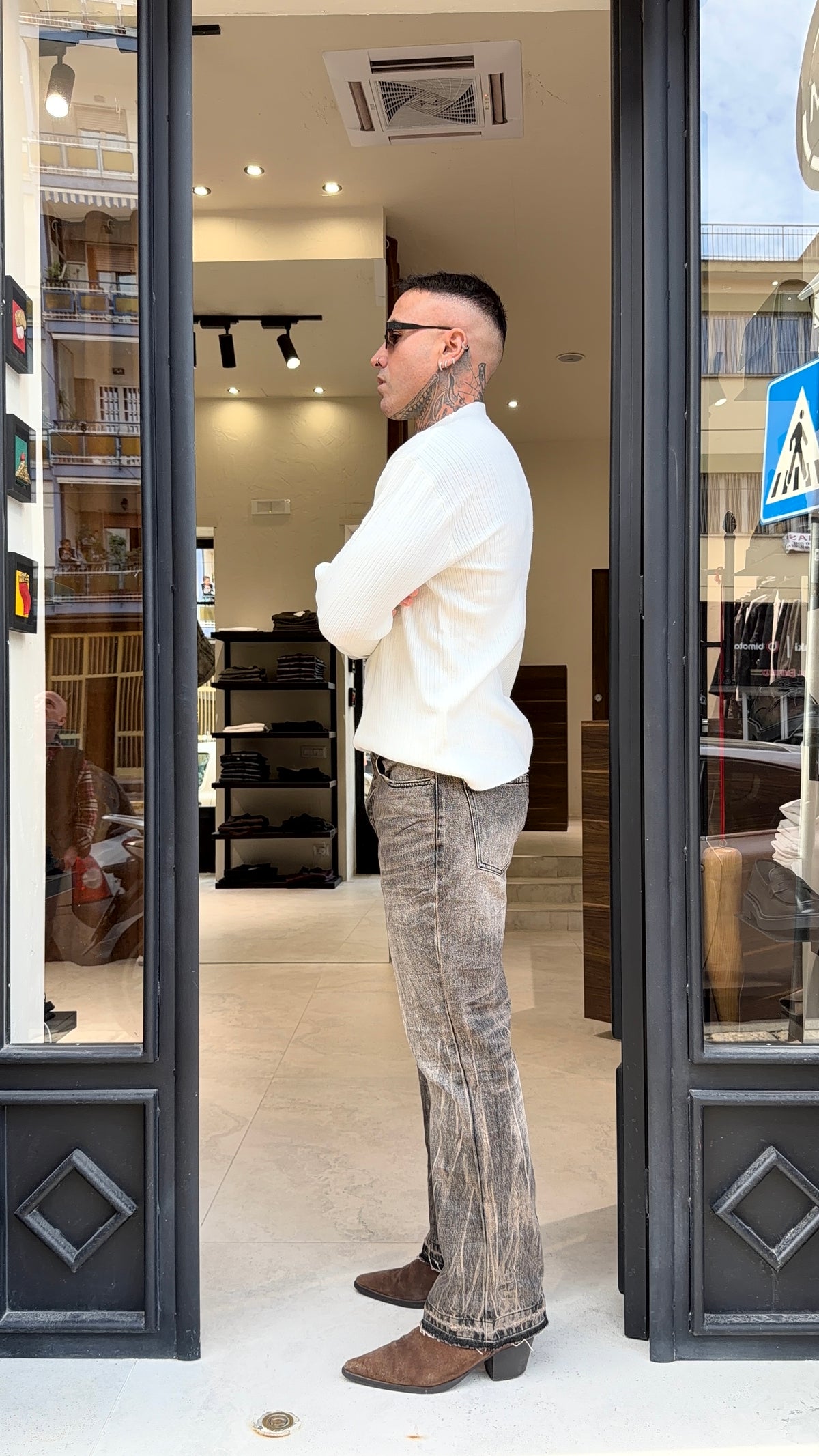 BOOTCUT STRONG 02